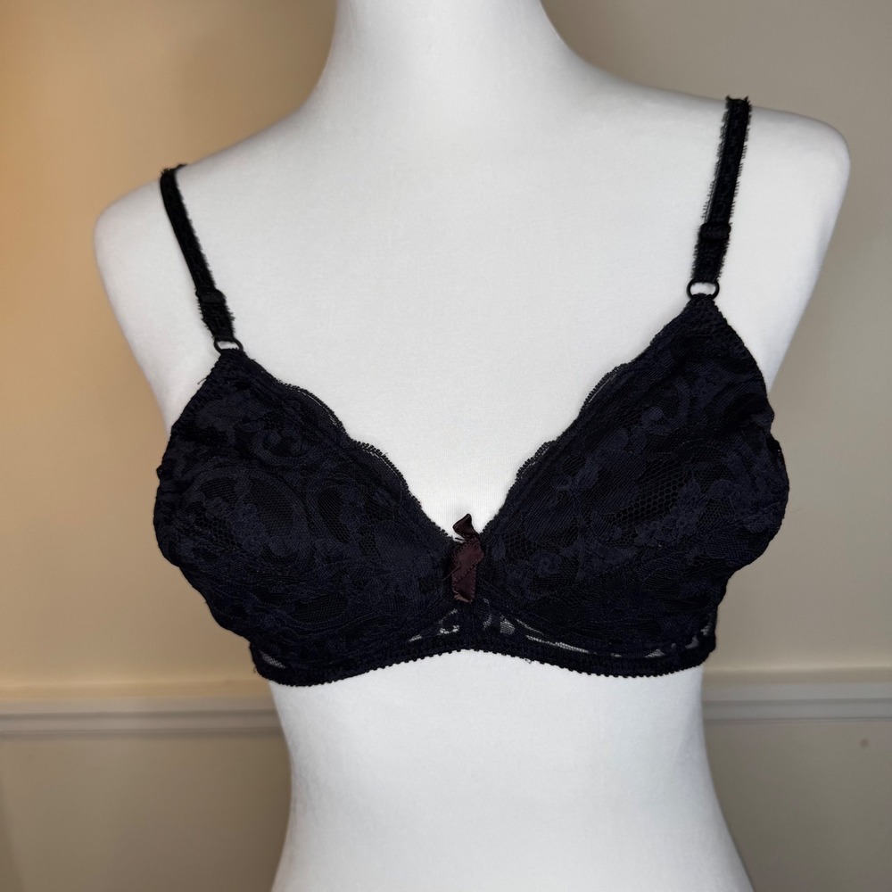 Vintage kayser Lace Bra Women 34B Black bullet cup Bow 60s mod retro vampy goth
